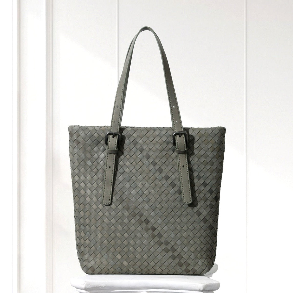 Tove Woven Tote in Green, front view