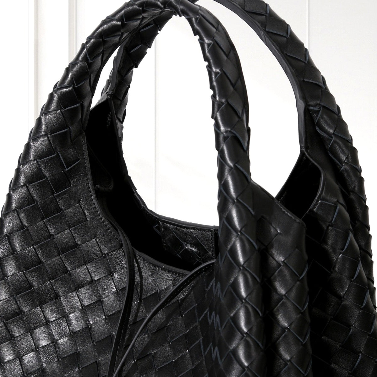 Sonja Woven Tote in Black, handle detail