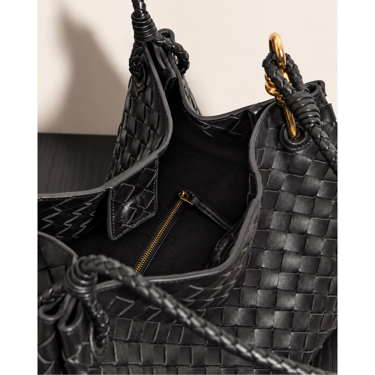 Wren Woven Tote in Black, interior detail