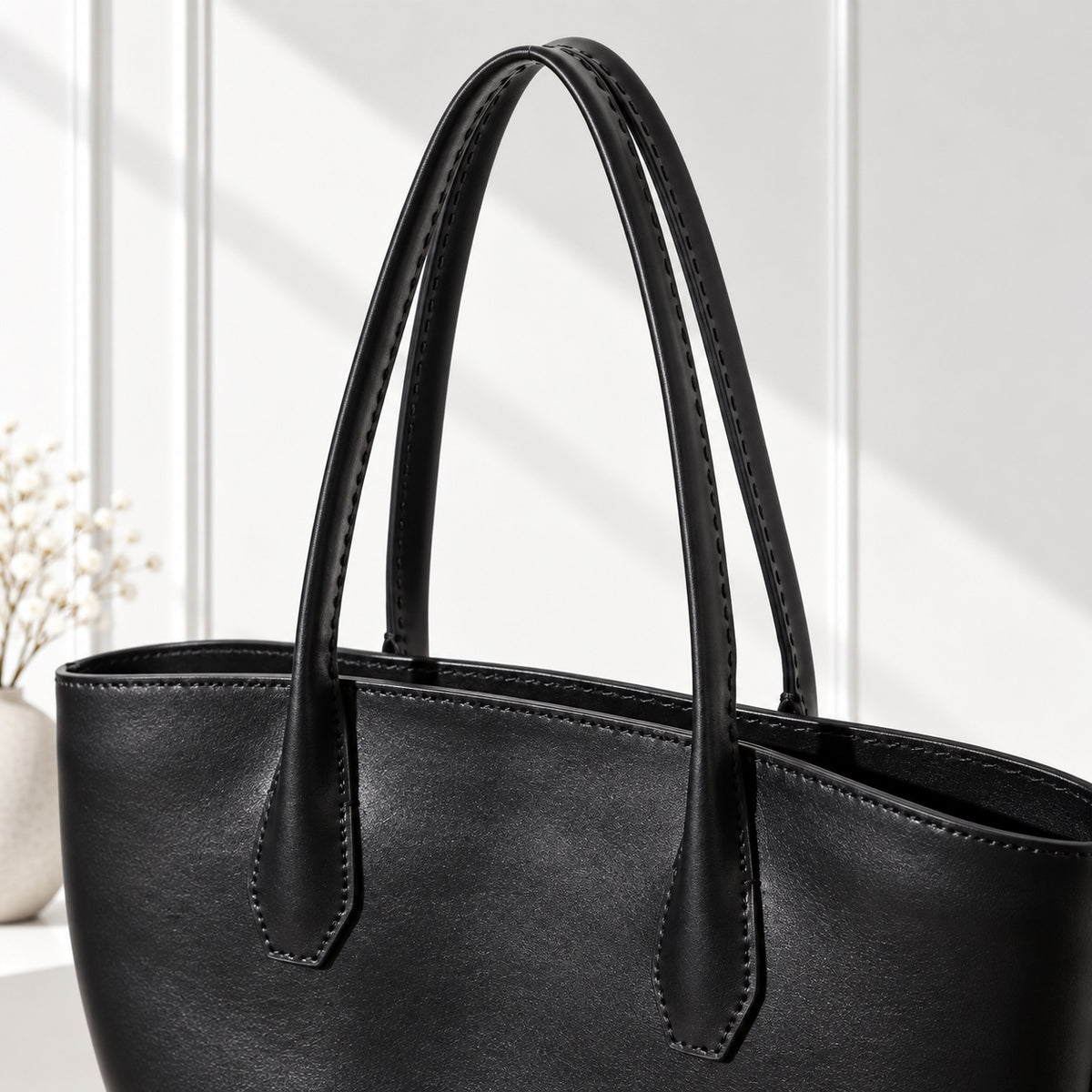 Style 16008 black nappa leather Alger tote, handle detail