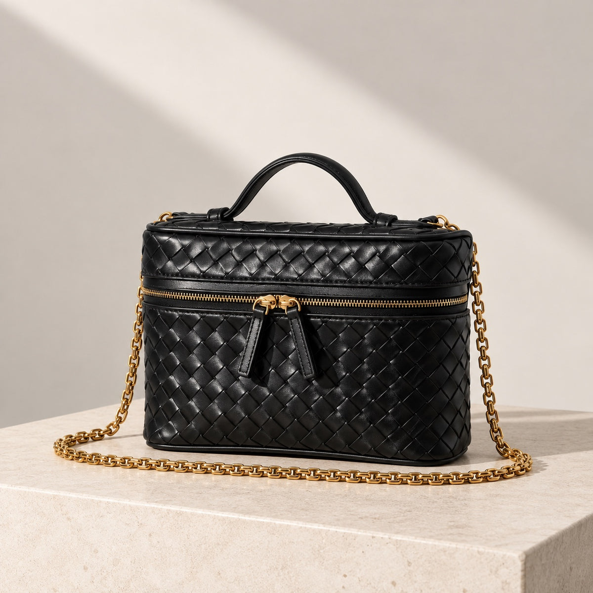 Vera Vanity Bag in Black, front view