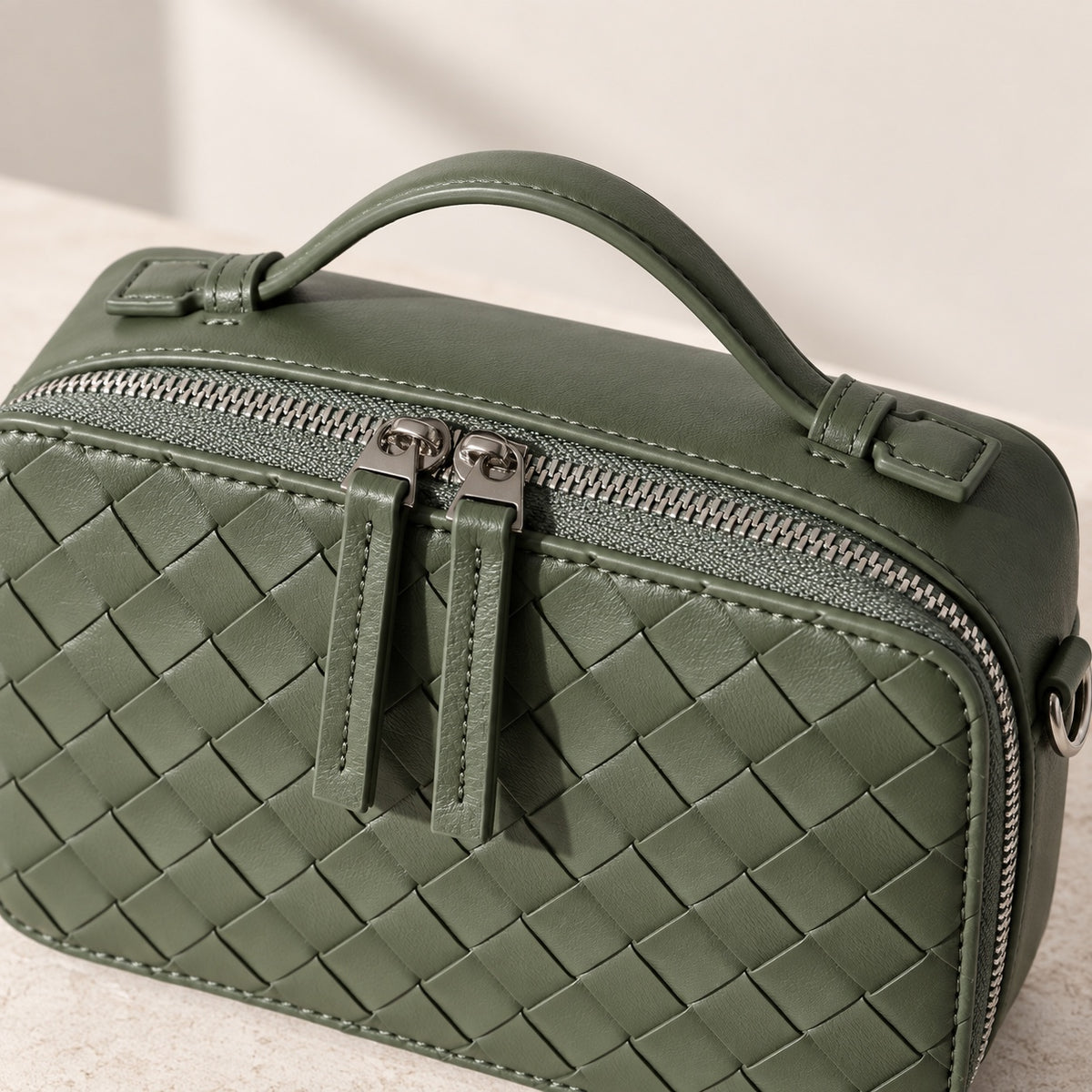 Nola Camera Bag in Olive, zipper and handle detail