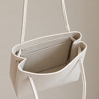 Mila Shoulder Bag in Ivory, interior detail